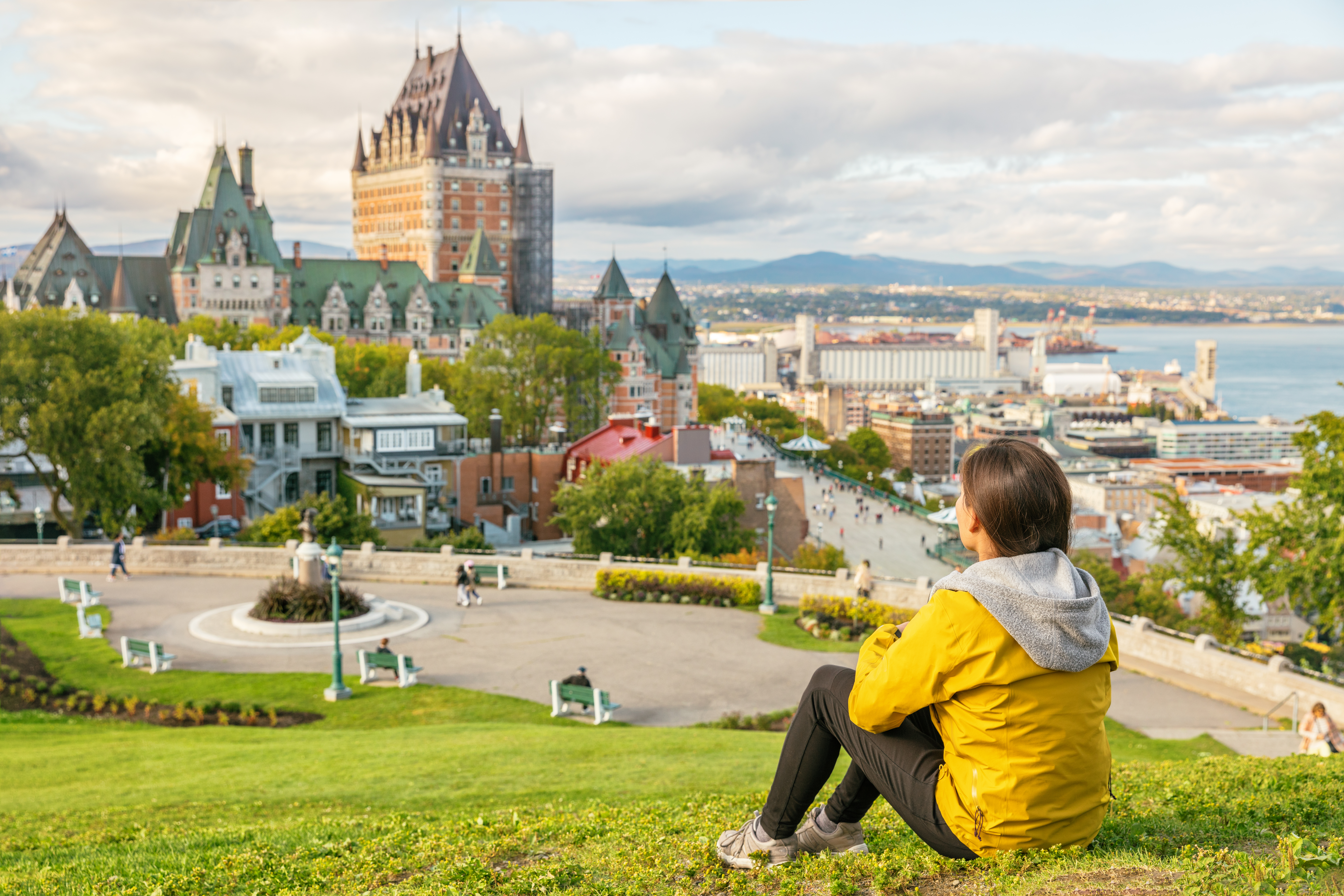 Canada,Travel,Quebec,City,Tourist,Enjoying,View,Of,Chateau,Frontenac